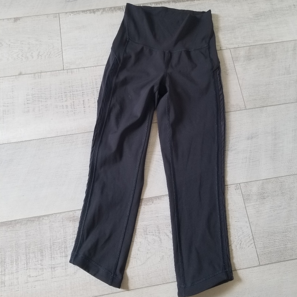 Lululemon Athletica Cropped Leggings